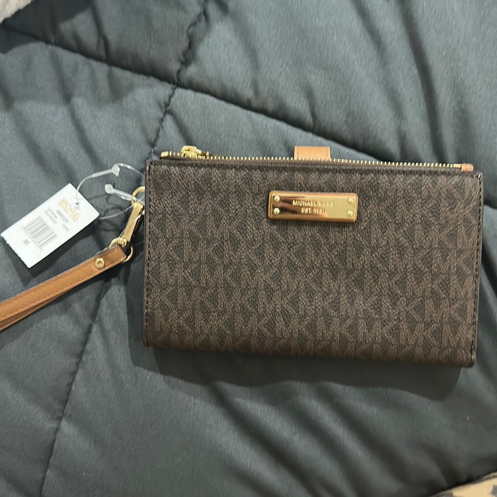 MICHAEL Michael Kors Brown Wristlet